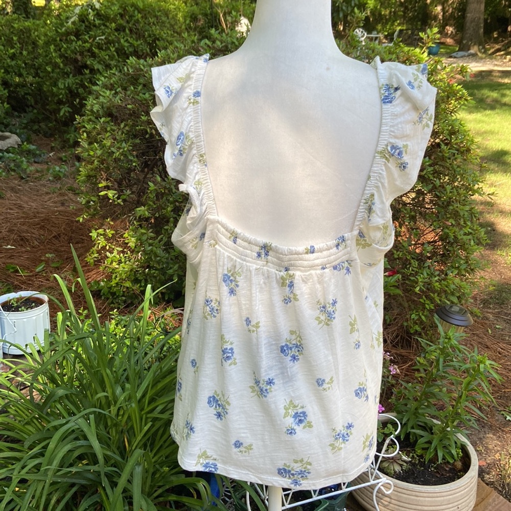 Floral White and Blue Women's Top - Picture 4 of 7